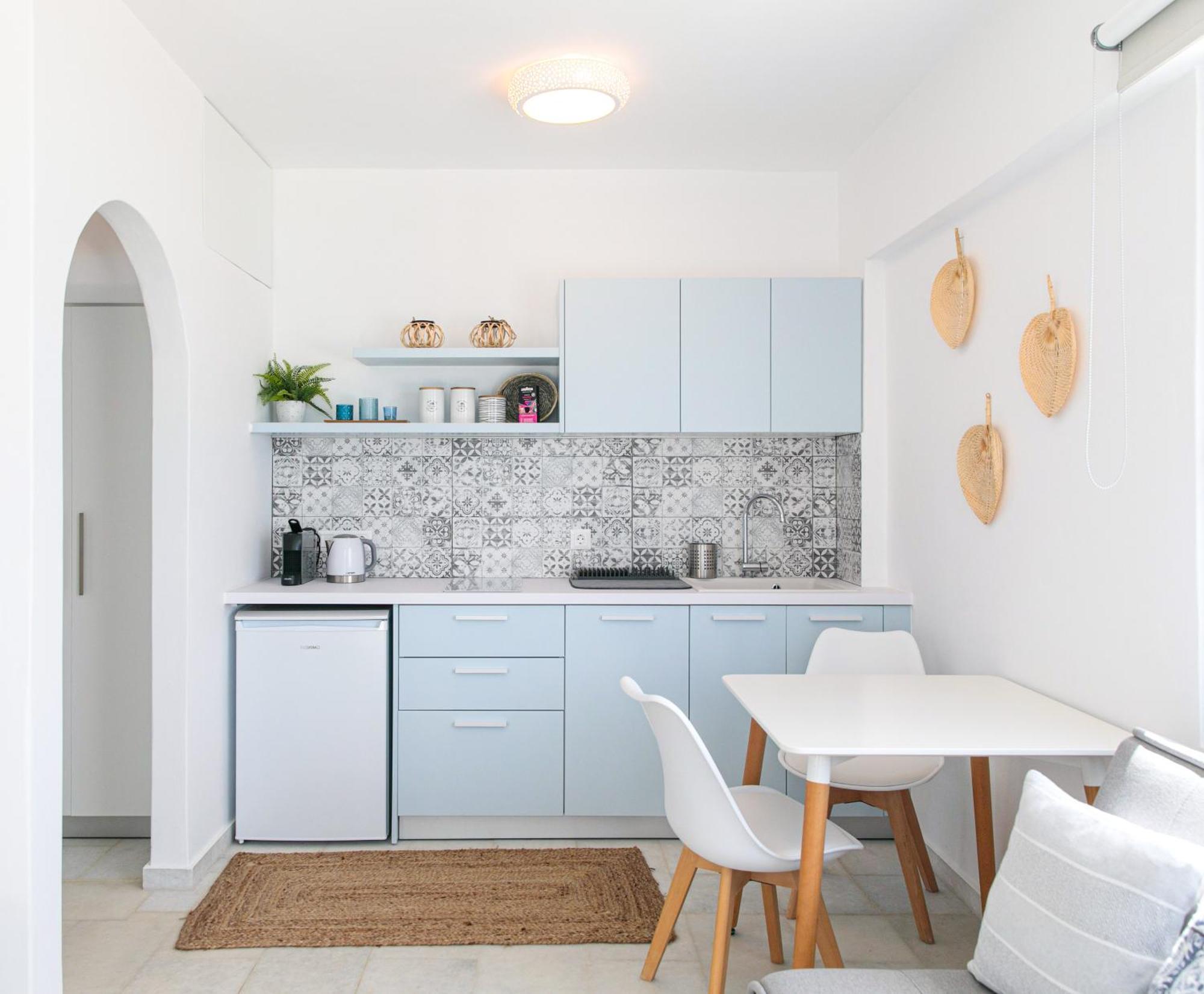 Seanfinity Beachfront Suites Mikrí Vígla Szoba fotó