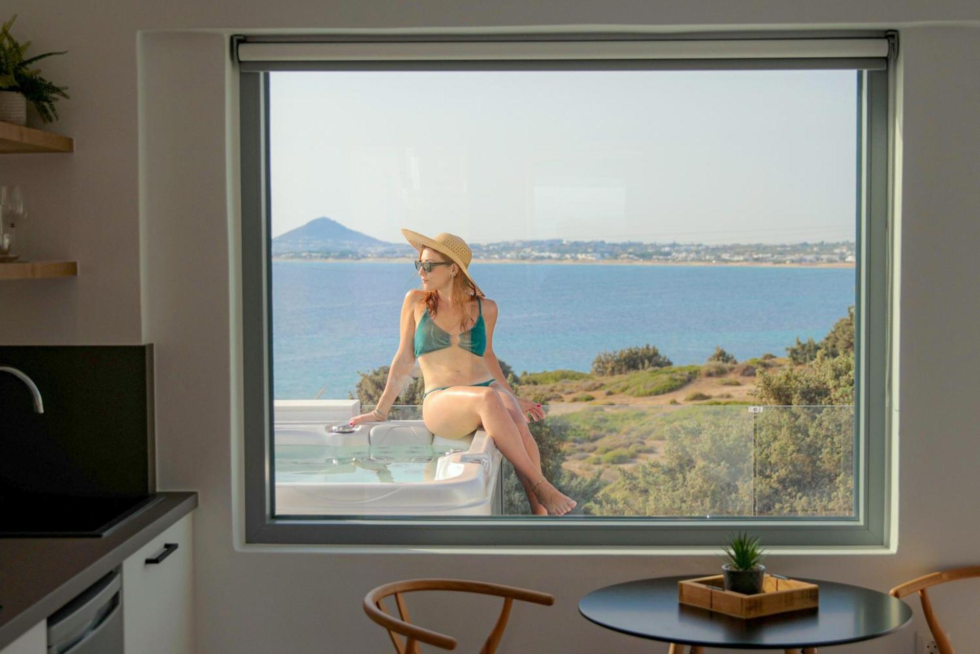 Seanfinity Beachfront Suites Mikrí Vígla Kültér fotó
